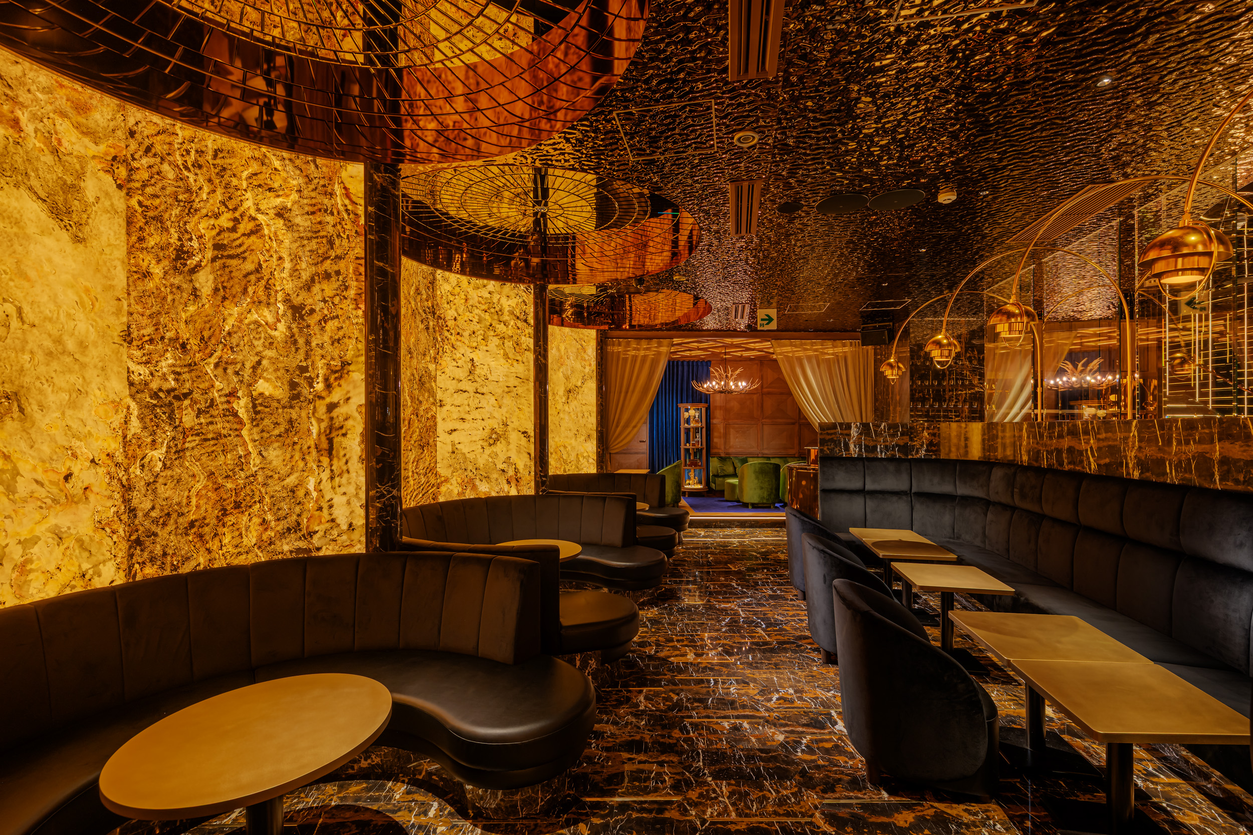 メインホール1横長