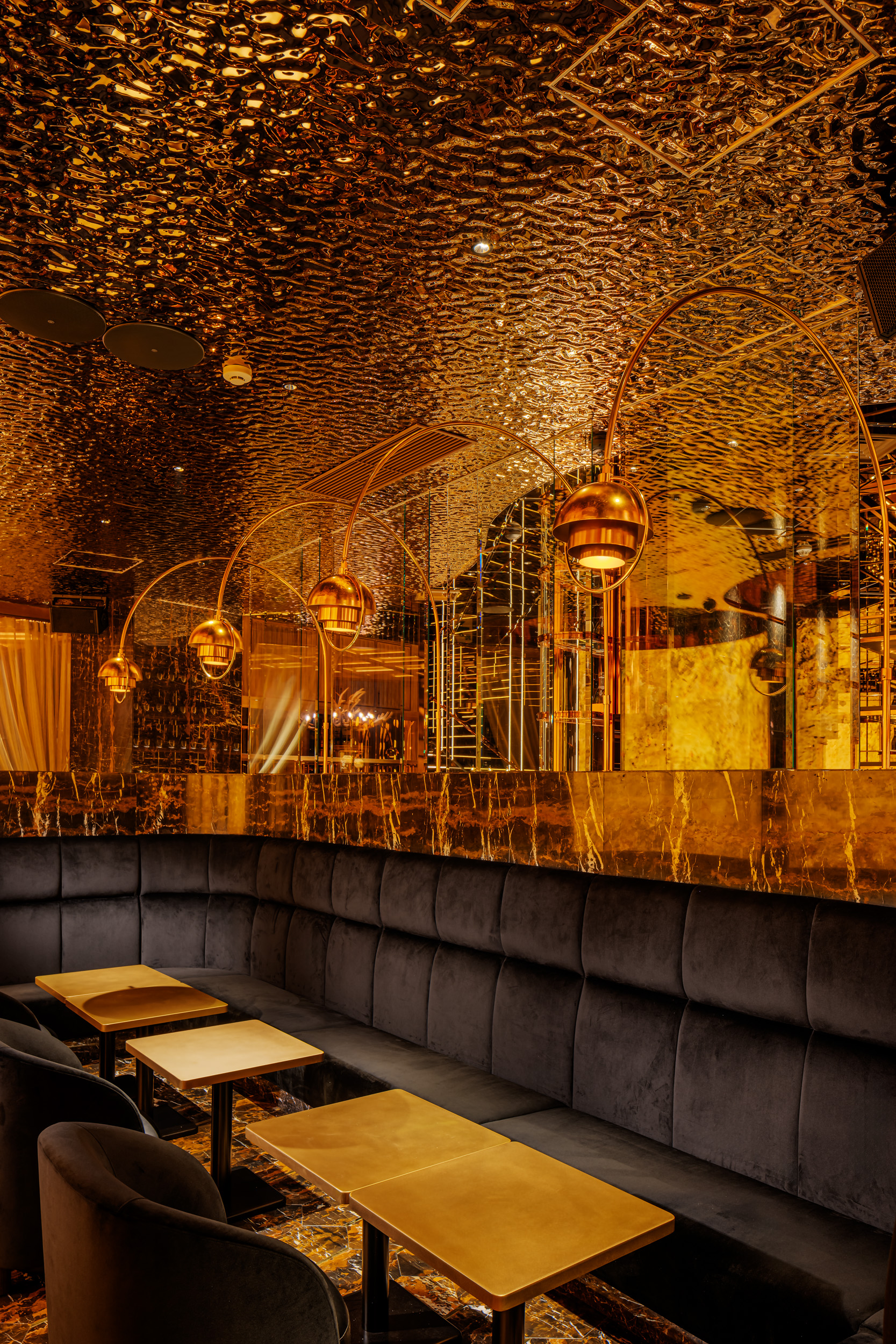 メインホール1縦長